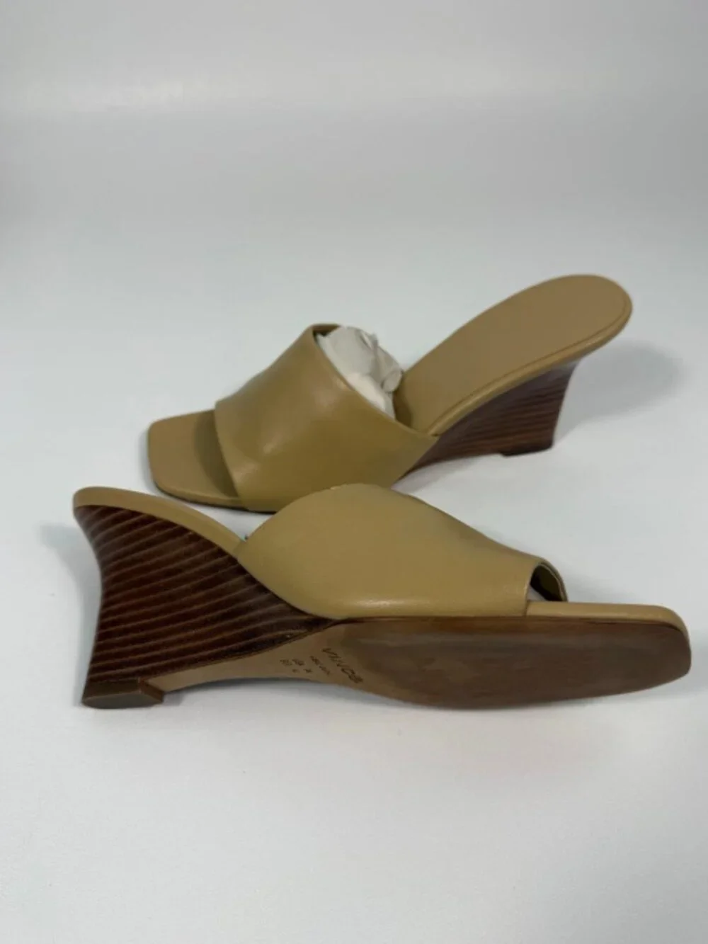 Vince Women's Pia Leather Wedge Sandals Size 9